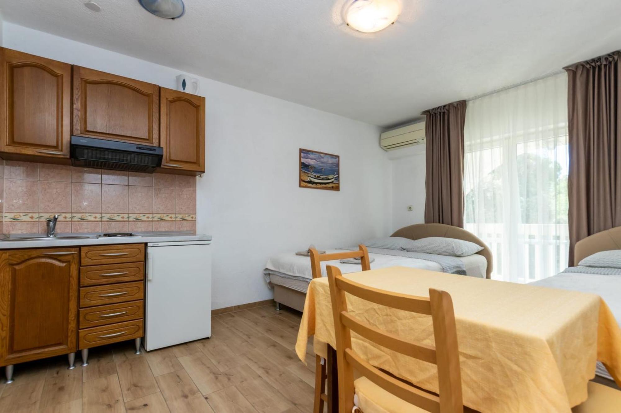 Apartments Dino Kastela Exterior photo